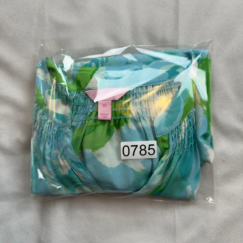 Lilly Pulitzer XS Elsa Silk Top First Impressions...FLAW spots on front & sleeve